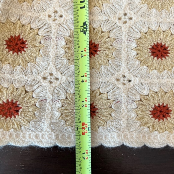 Rebellion Again Sunflower Crochet Top Cream Cropped Floral Womens Size L - Picture 11 of 16